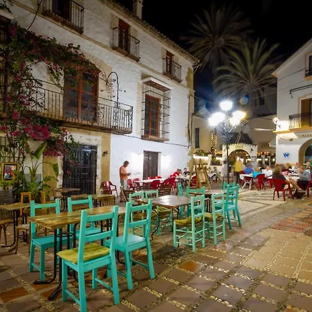 Banus - Front