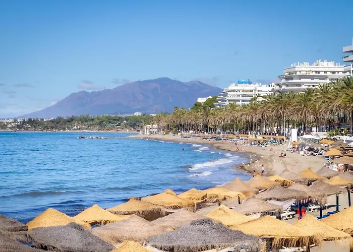 Banus - Front