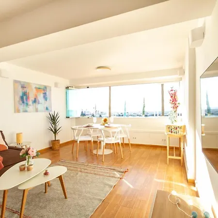 Banus - Front Apartment *
